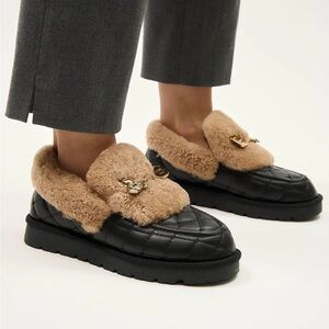 Stylish Black and Tan Loafers with Plush Fur Lining